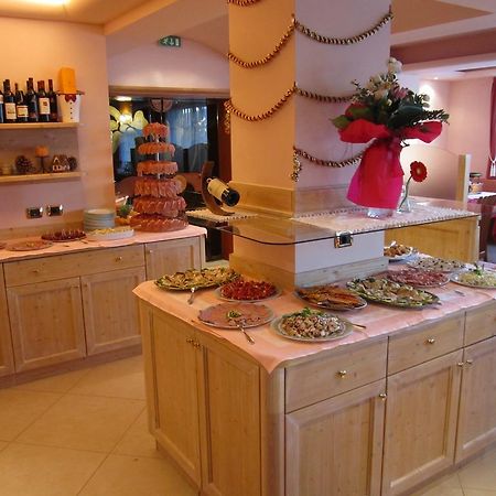 Hotel Rosalpina Фолгария Екстериор снимка