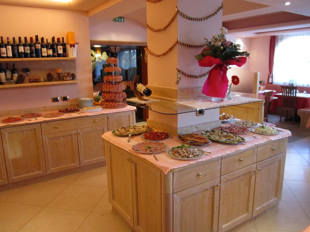 Hotel Rosalpina Фолгария Екстериор снимка
