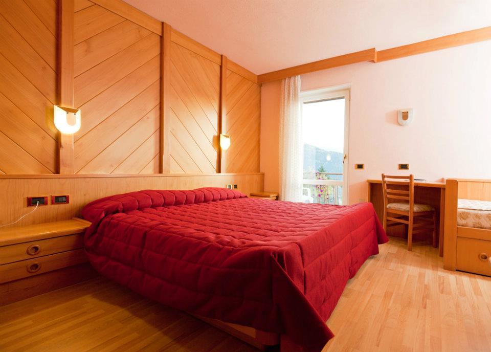 Hotel Rosalpina Фолгария Екстериор снимка