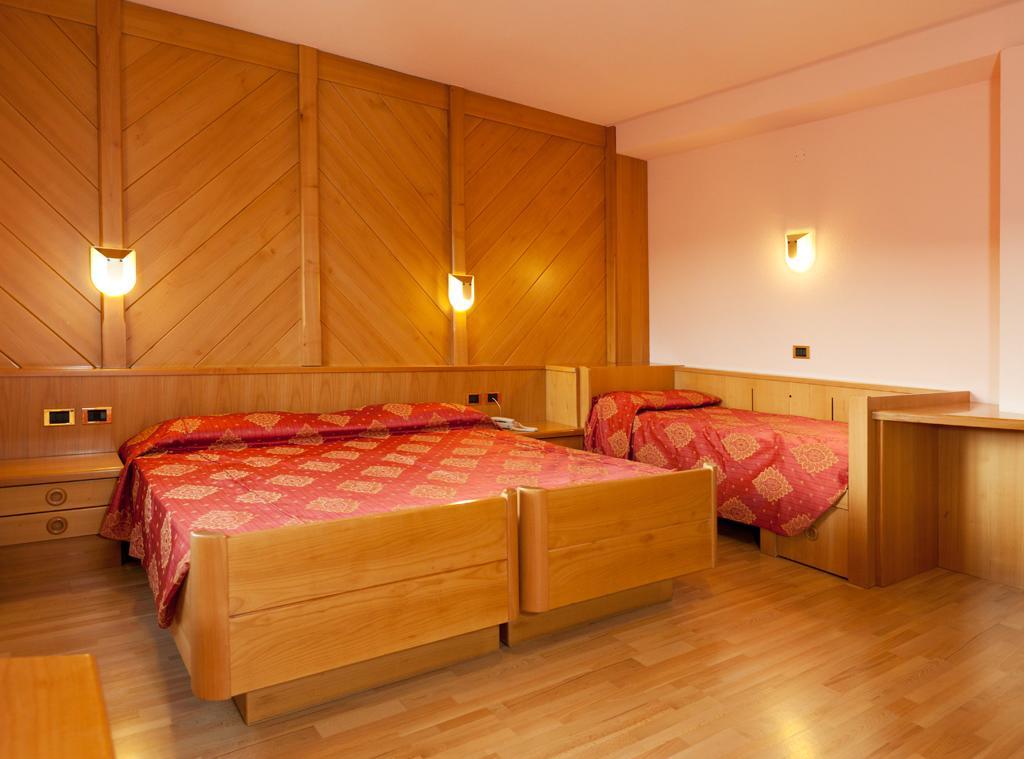 Hotel Rosalpina Фолгария Екстериор снимка