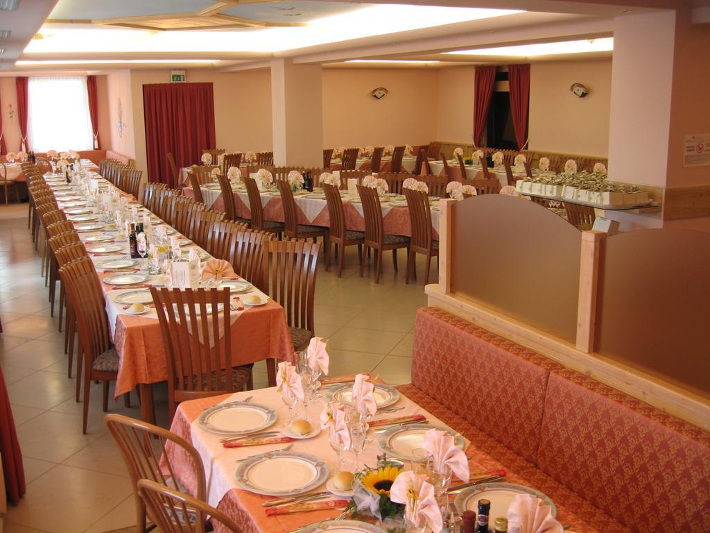 Hotel Rosalpina Фолгария Екстериор снимка